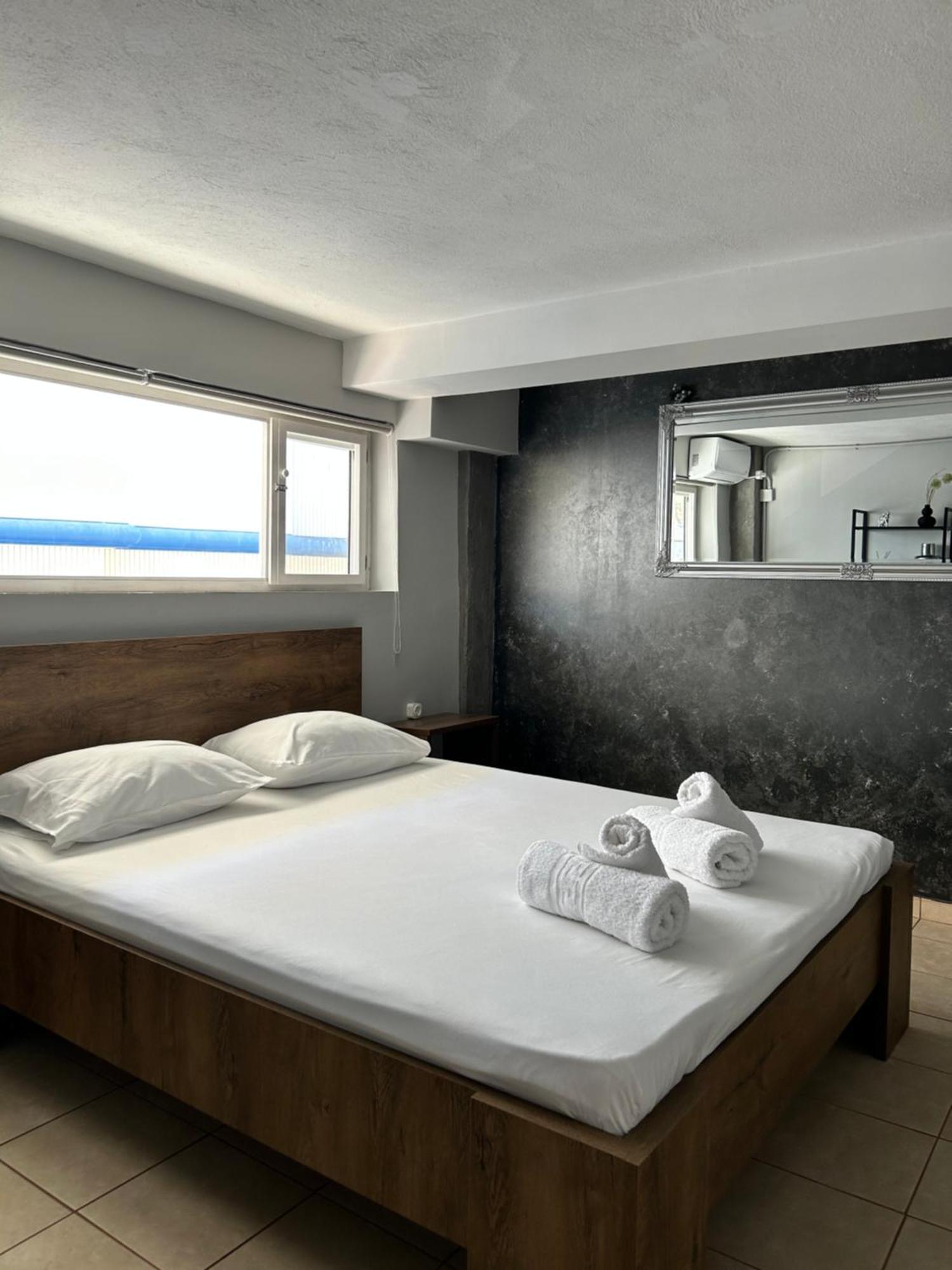 Theloft Apartment Kavala Bagian luar foto