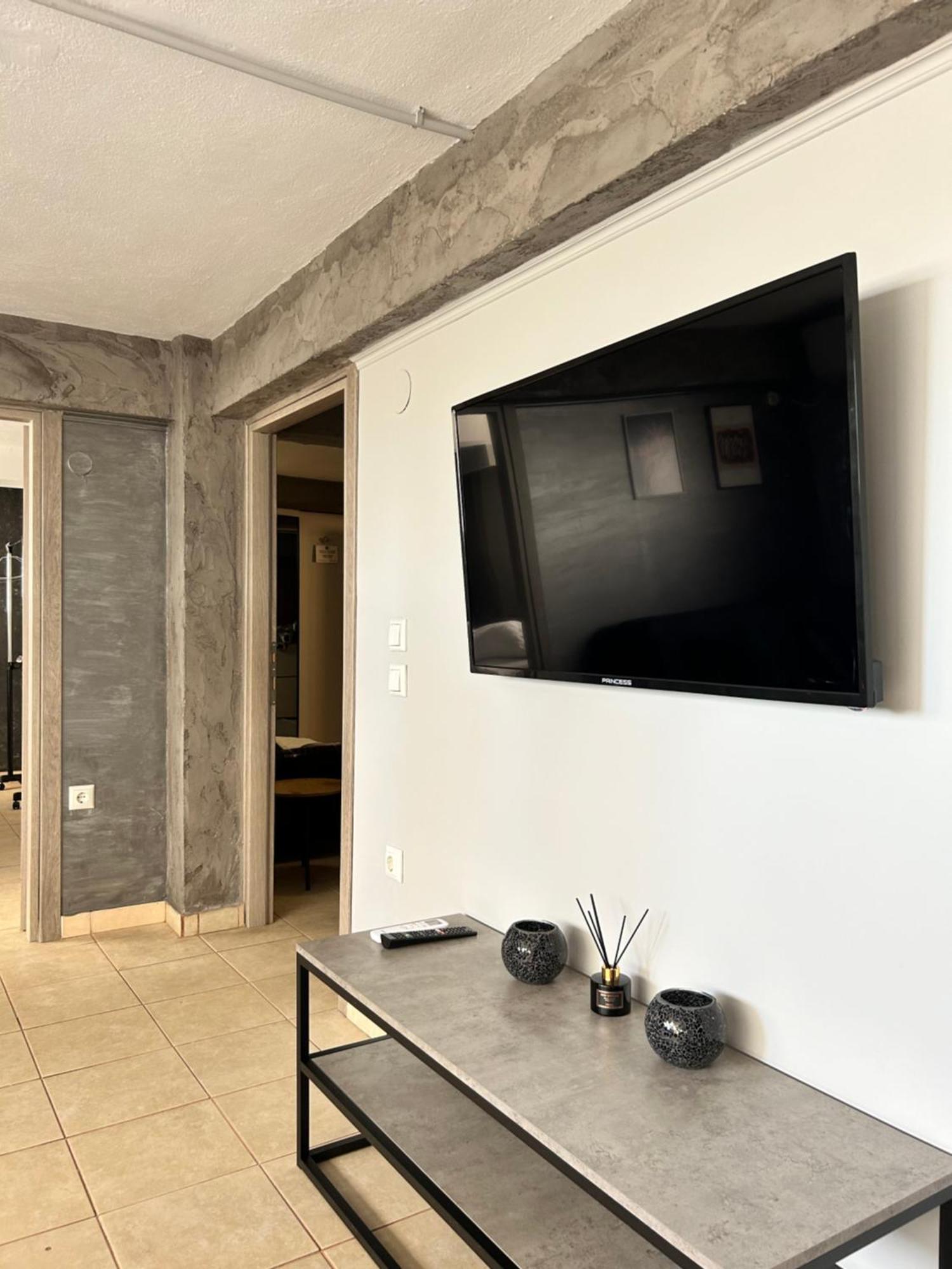 Theloft Apartment Kavala Bagian luar foto